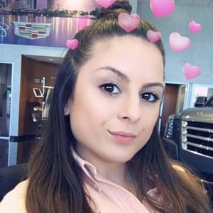 Meet your Posher, Laura